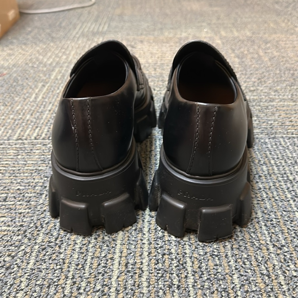 Prada Monolith brushed leather loafers - Picture 4 of 8